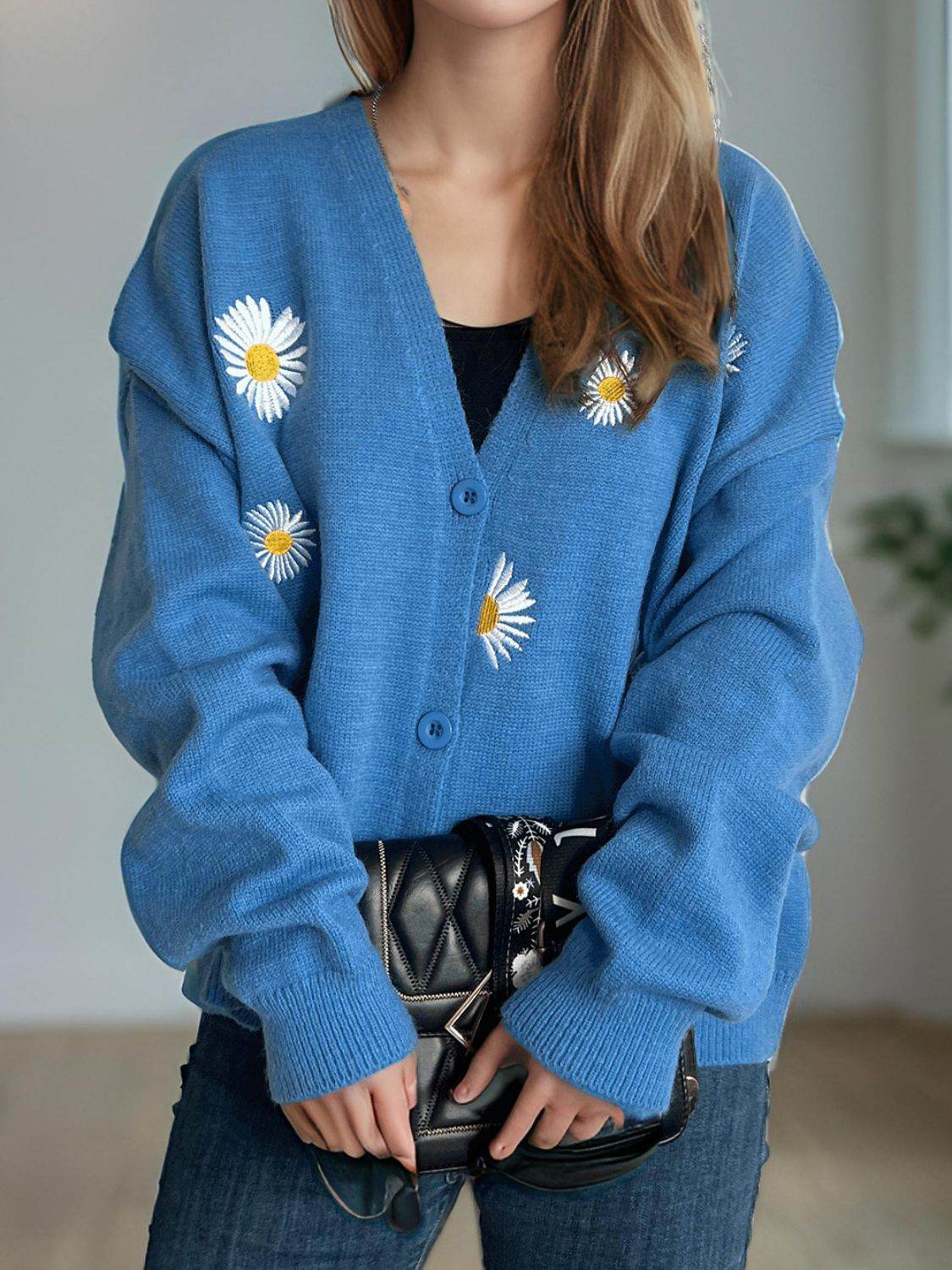 Daisy Button Up V-Neck Cardigan - Delanoir