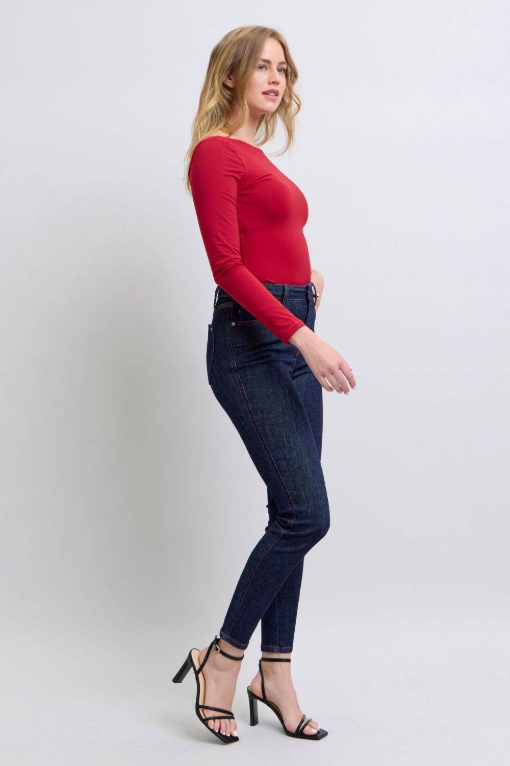 Judy Blue Full Size Heart Shaped Back Pockets Skinny Jeans - Delanoir