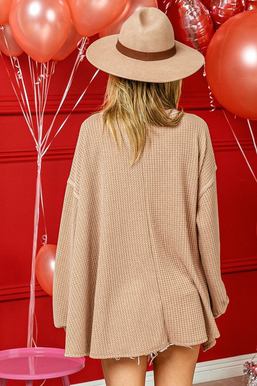 BiBi V-Neck Waffle Uneven Hem Top - Delanoir