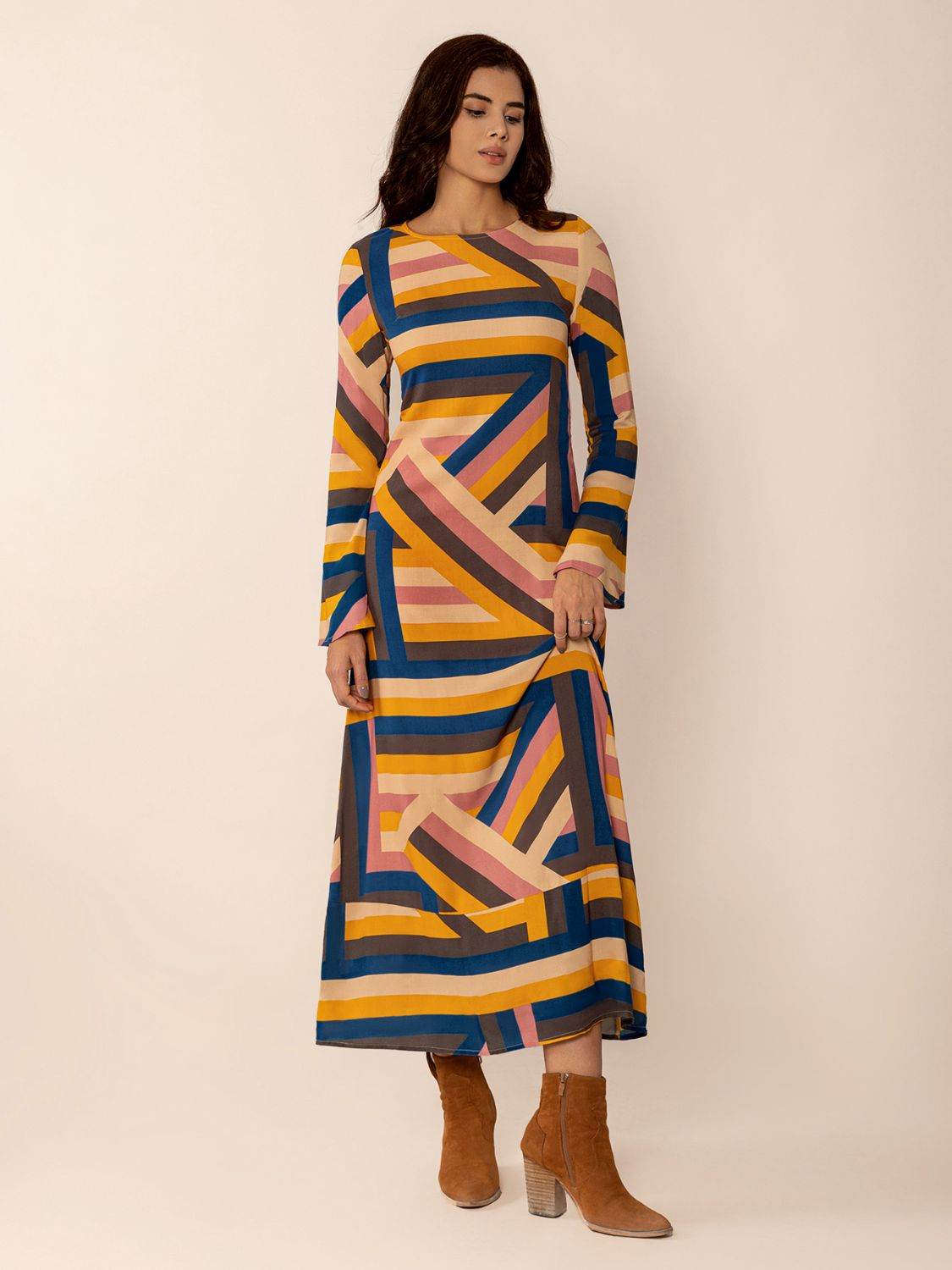 Contrast Round Neck Flare Sleeve Midi Dress - Delanoir