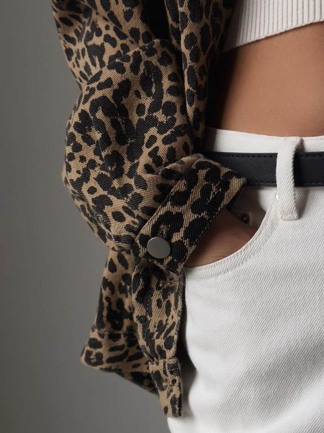 Leopard Button Up Long Sleeve Denim Top - Delanoir