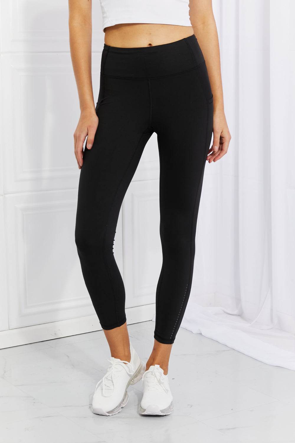 Leggings Depot Full Size Strengthen and Lengthen Reflective Dot Active Leggings - Delanoir