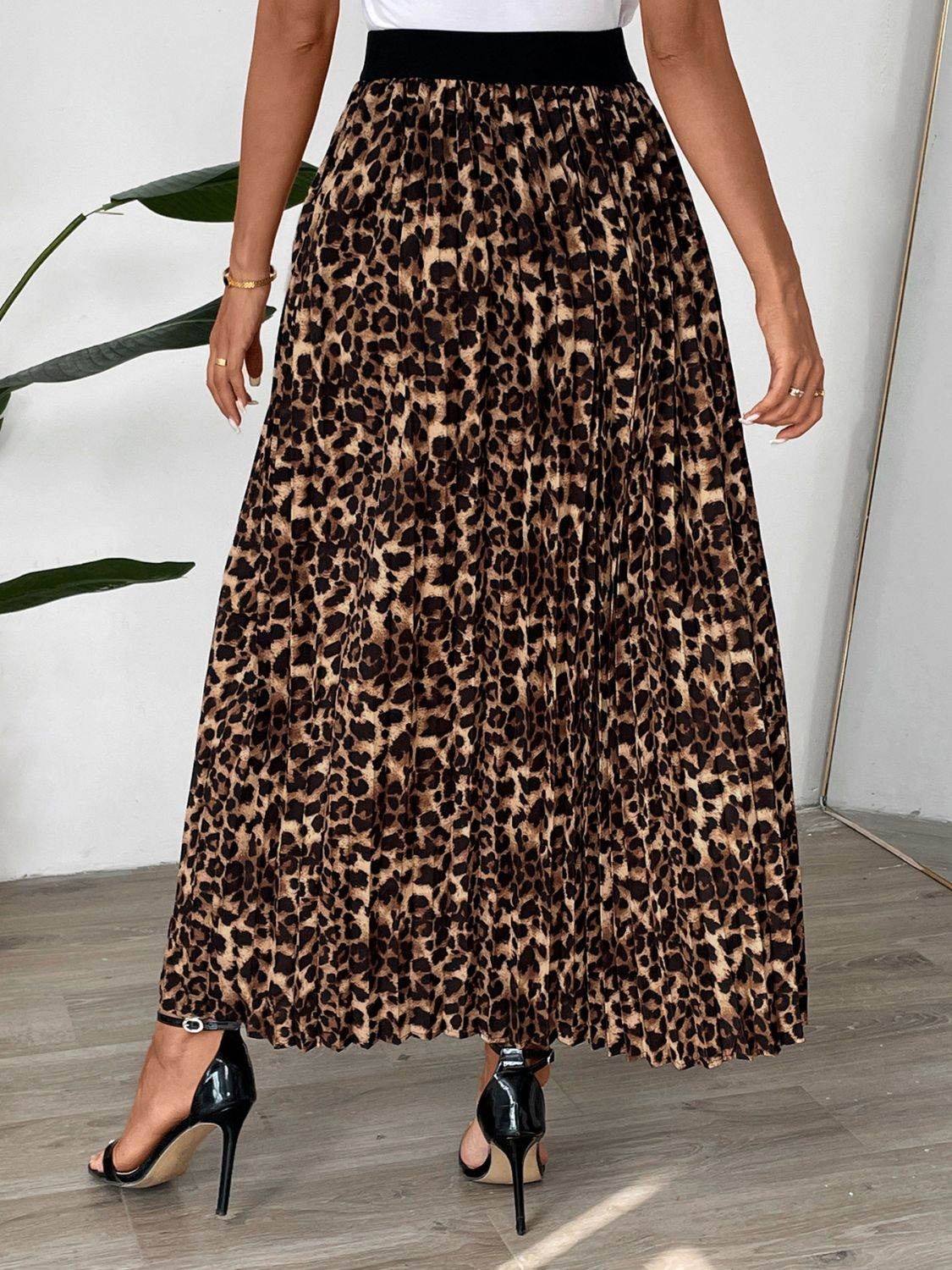 Perfee Pleated Leopard Maxi Skirt - Delanoir