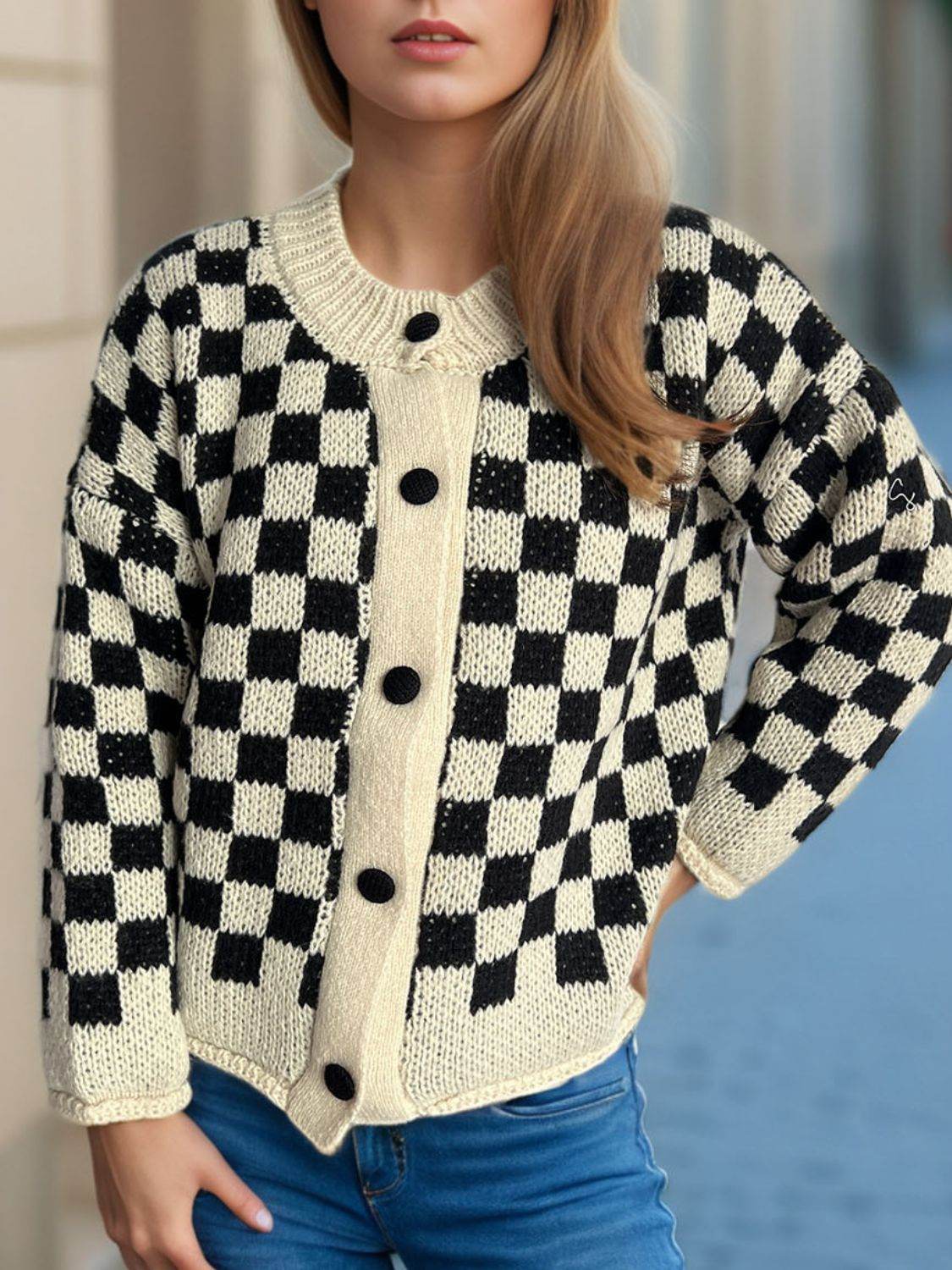 Checkered Button Up Round Neck Cardigan - Delanoir