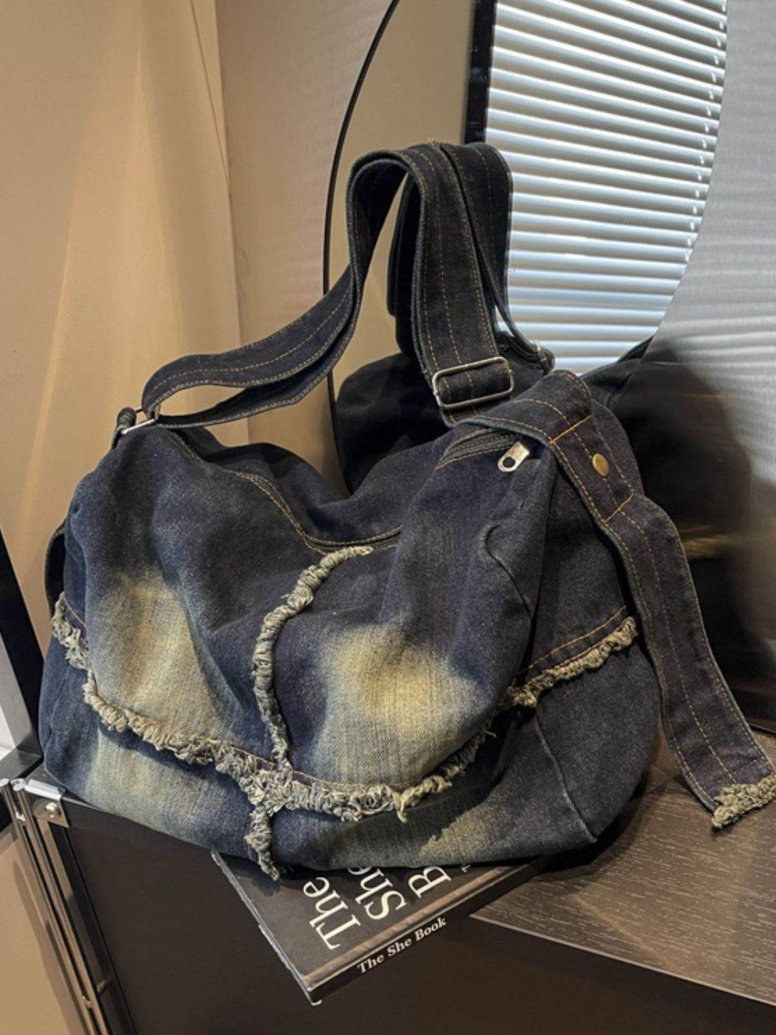 Raw Hem Gradient Crossbody Bag - Delanoir