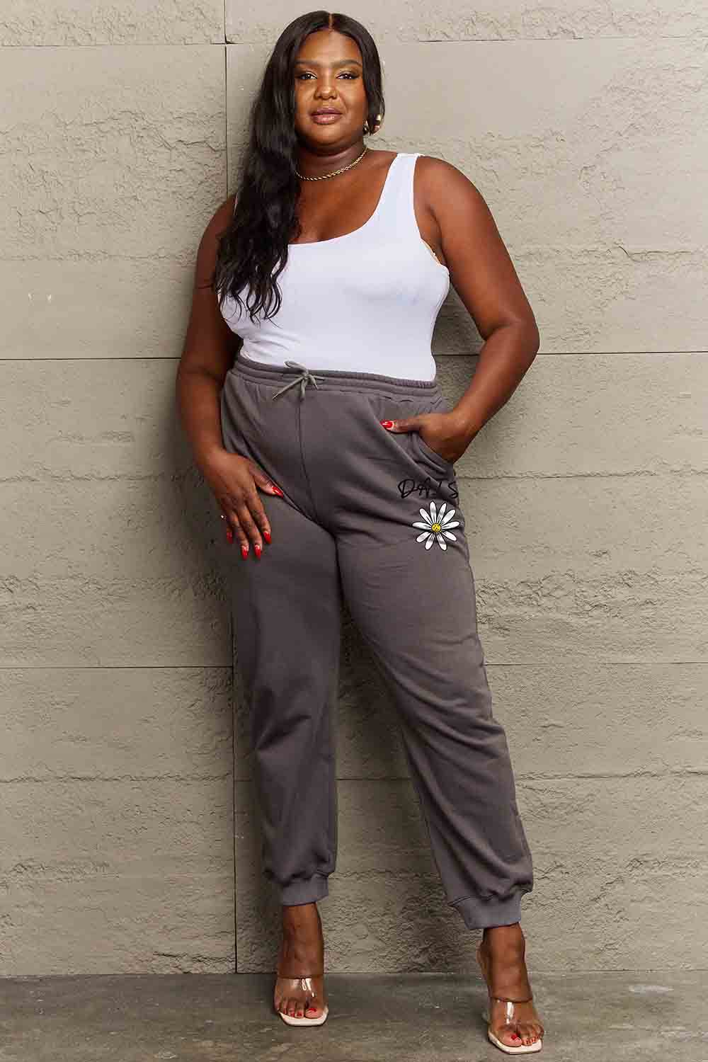 Simply Love Simply Love Full Size Drawstring DAISY Graphic Long Sweatpants - Delanoir