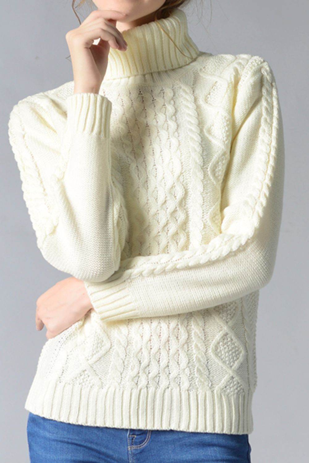 Cable-Knit Turtleneck Pullover Sweater - Delanoir