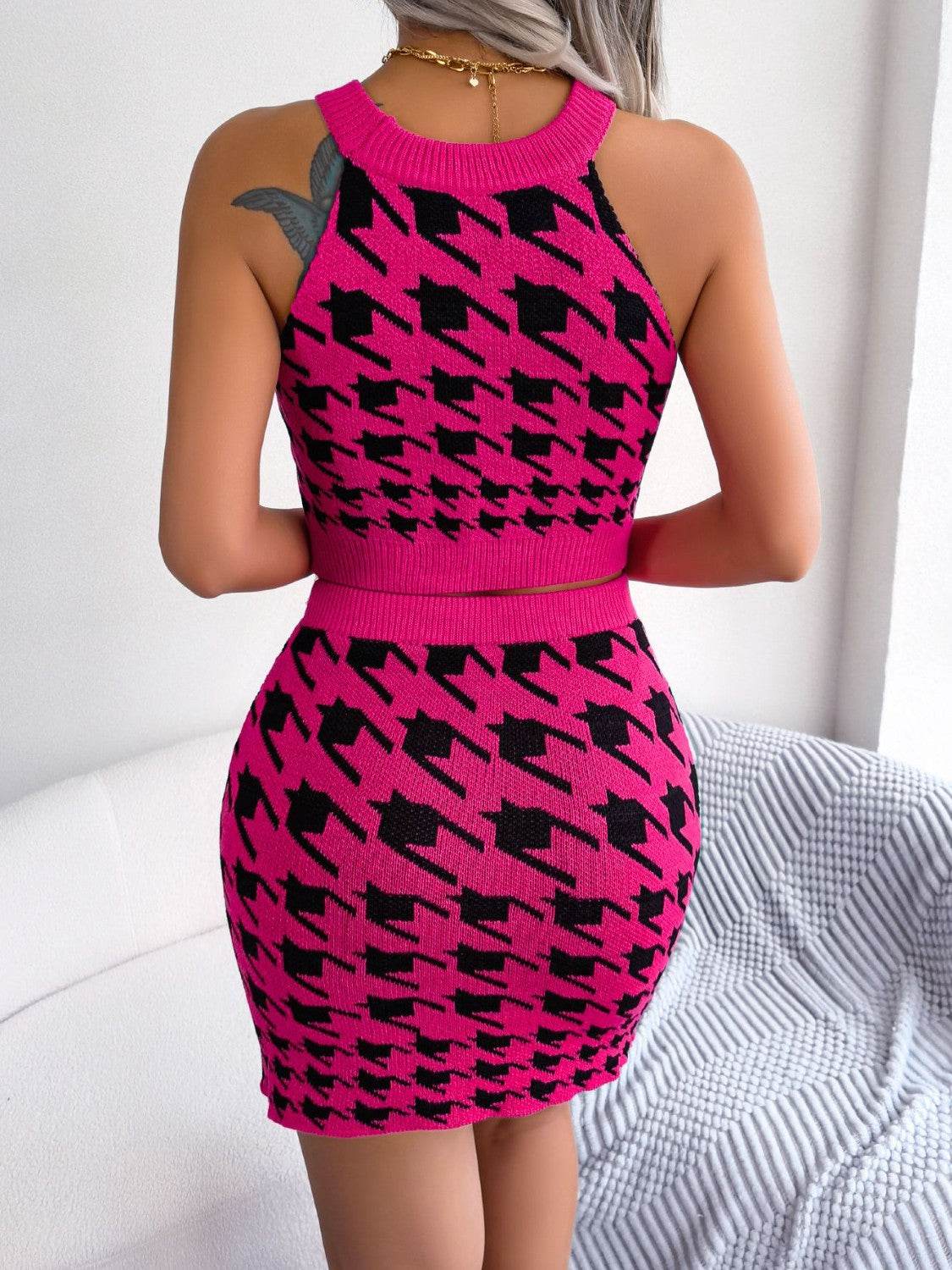Houndstooth Sleeveless Top and Skirt Sweater Set - Delanoir