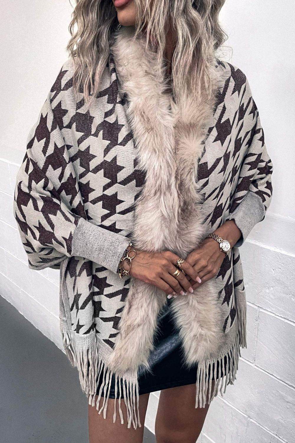 Houndstooth Fringe Hem Poncho - Delanoir