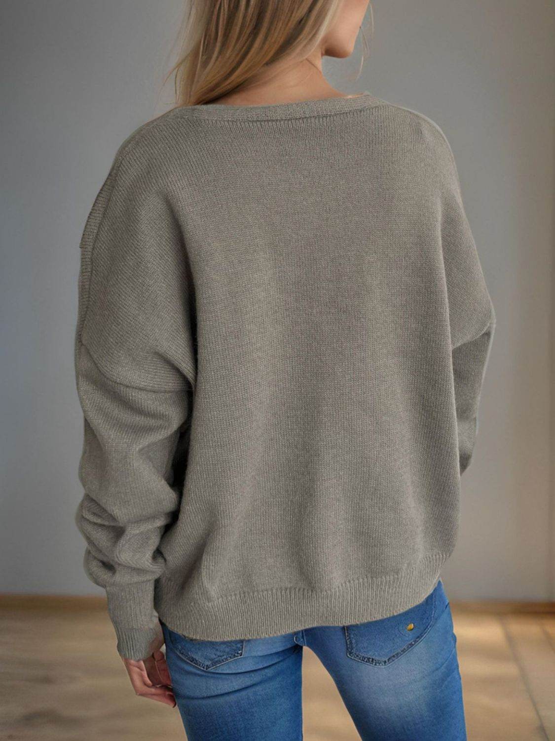 Daisy Button Up V-Neck Cardigan - Delanoir