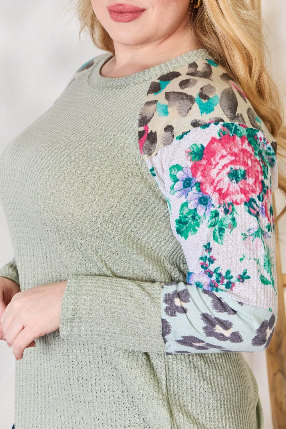 Hailey & Co Full Size Printed Round Neck Blouse - Delanoir