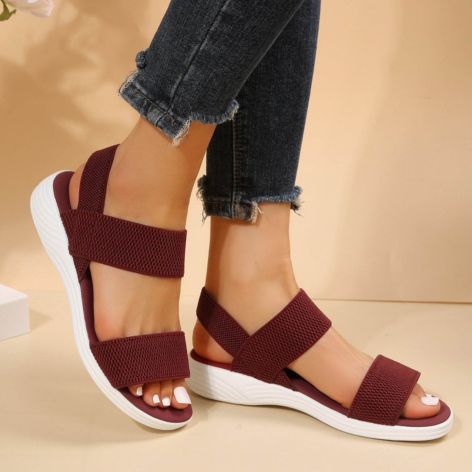 Rubber Open Toe Low Heel Sandals - Delanoir