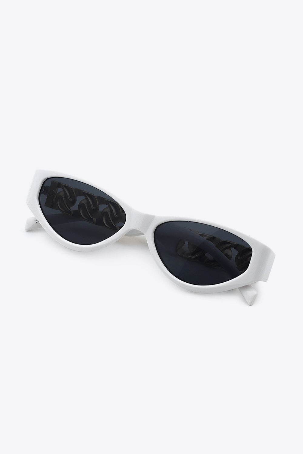 Chain Detail Temple Cat Eye Sunglasses - Delanoir