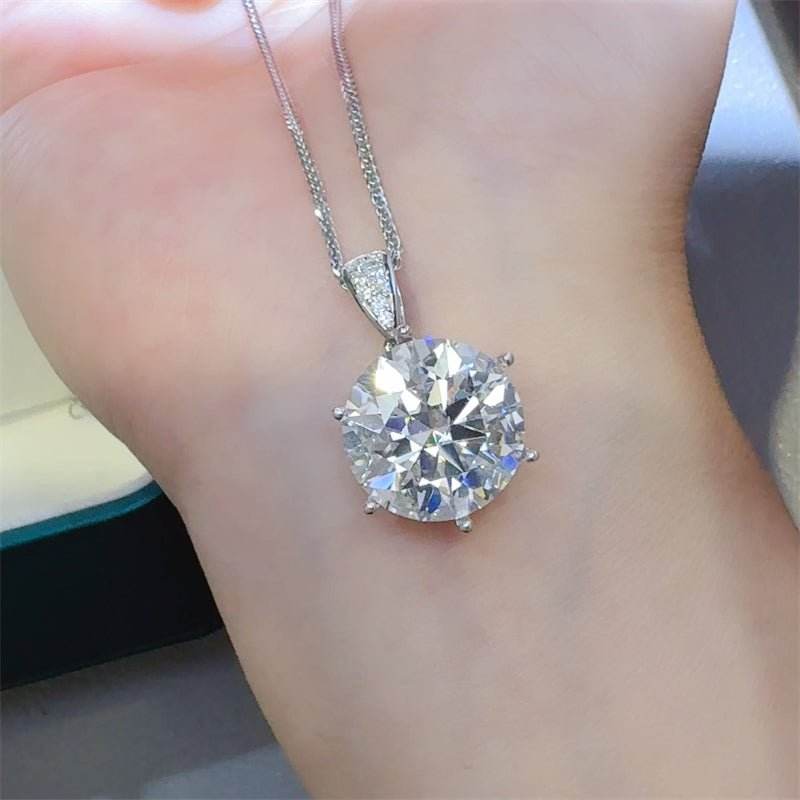 10 Carat Moissanite 925 Sterling Silver Pendant Necklace - Delanoir