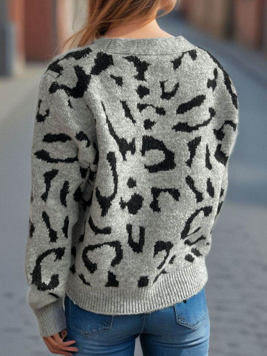 Leopard V-Neck Button Up Cardigan - Delanoir