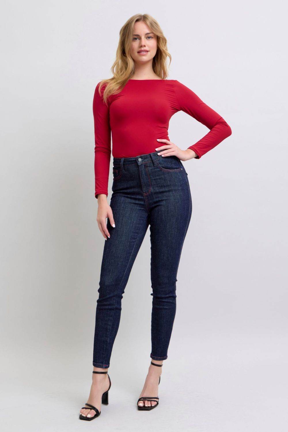 Judy Blue Full Size Heart Shaped Back Pockets Skinny Jeans - Delanoir