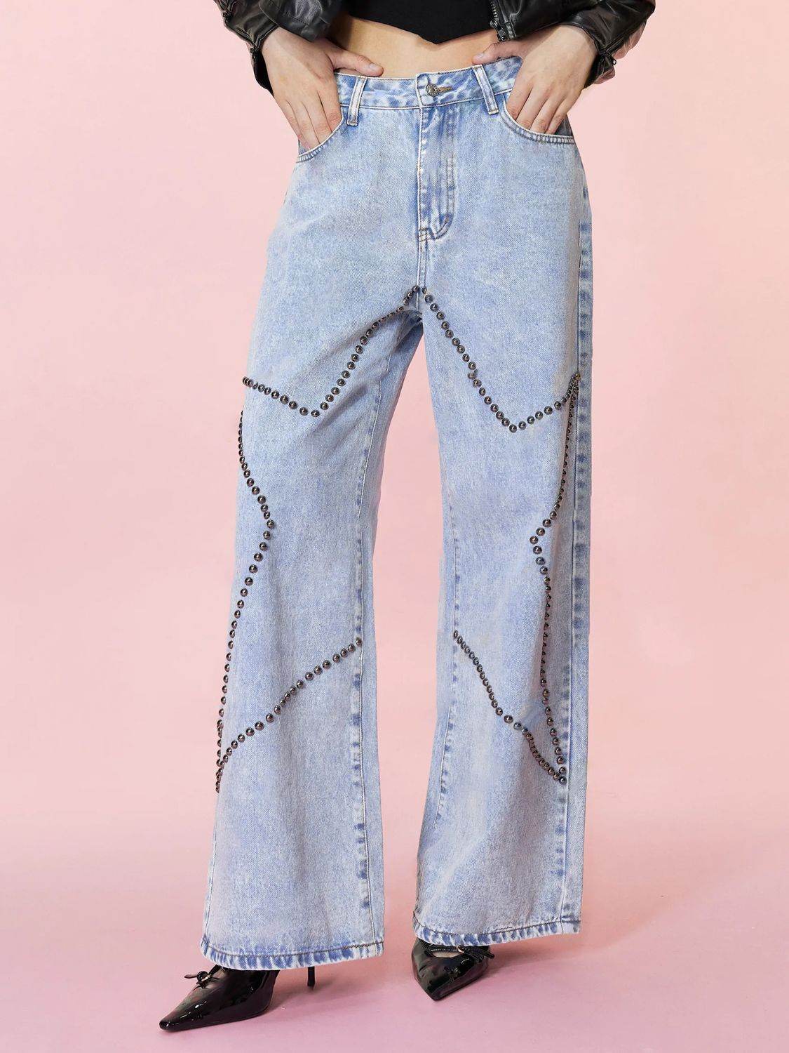 Studded Star Straight Jeans with Pockets - Delanoir