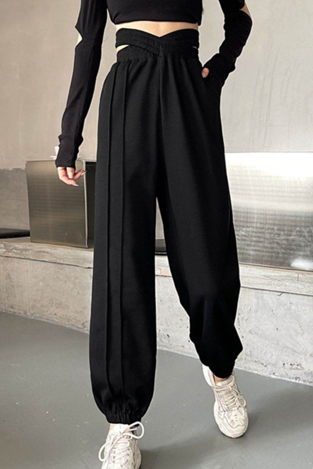 Crisscross Long Sweatpants - Delanoir