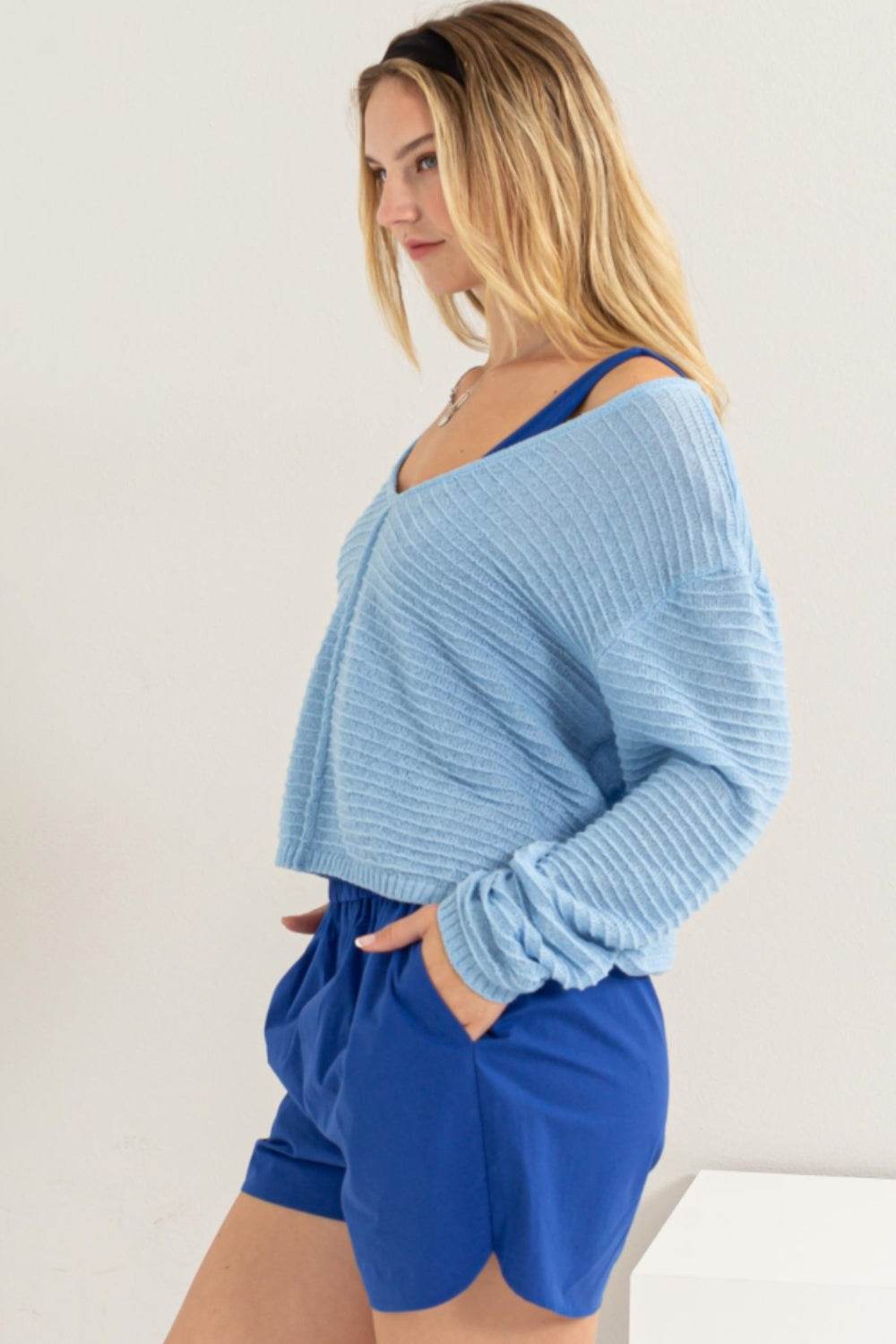 HYFVE V-Neck Stripe Texture Long Sleeve Top - Delanoir
