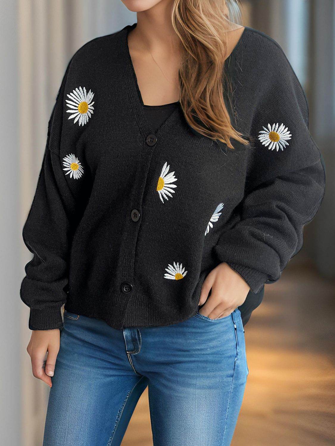 Daisy Button Up V-Neck Cardigan - Delanoir