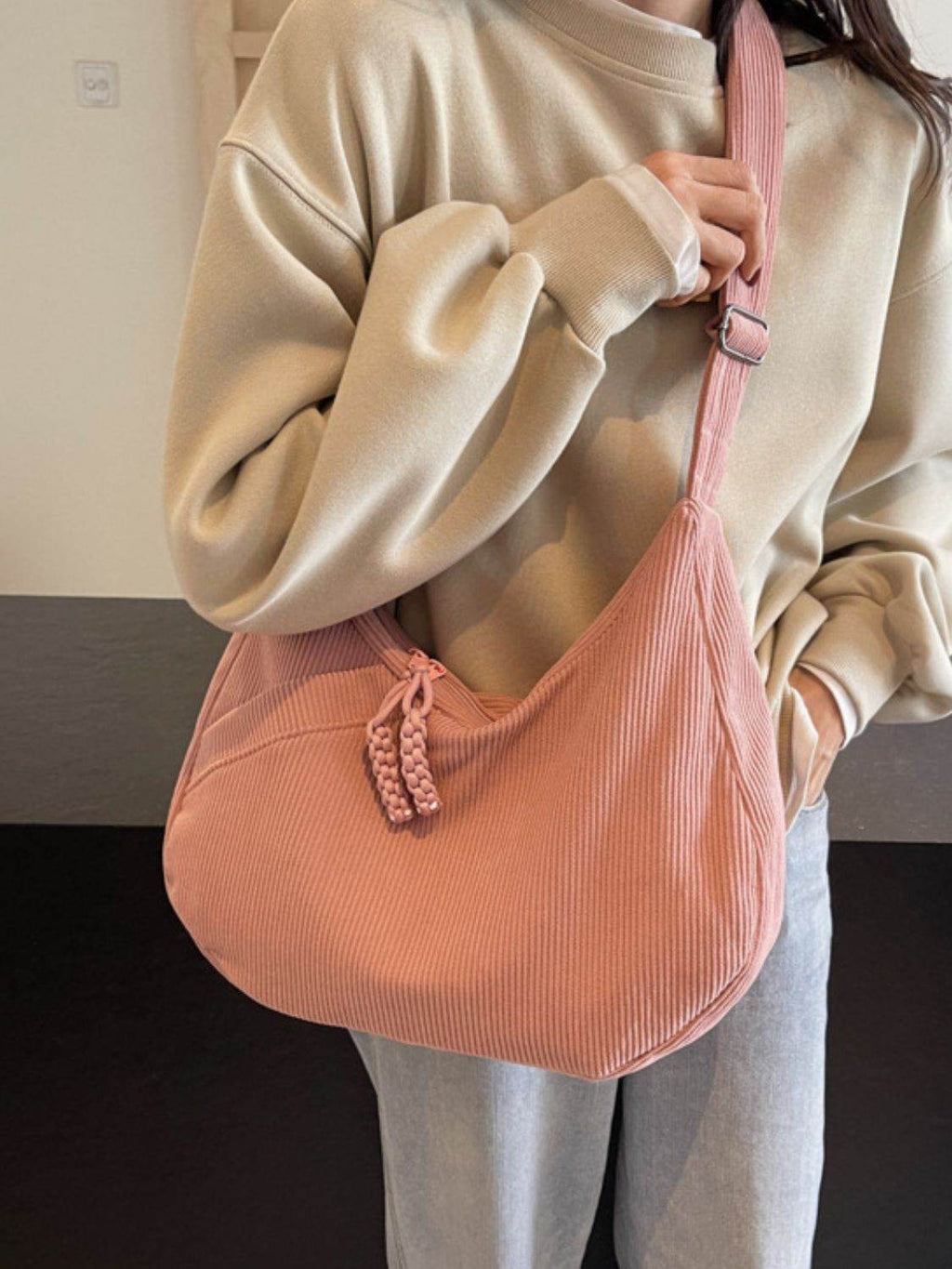 Ribbed Adjustable Strap Shoulder Bag - Delanoir
