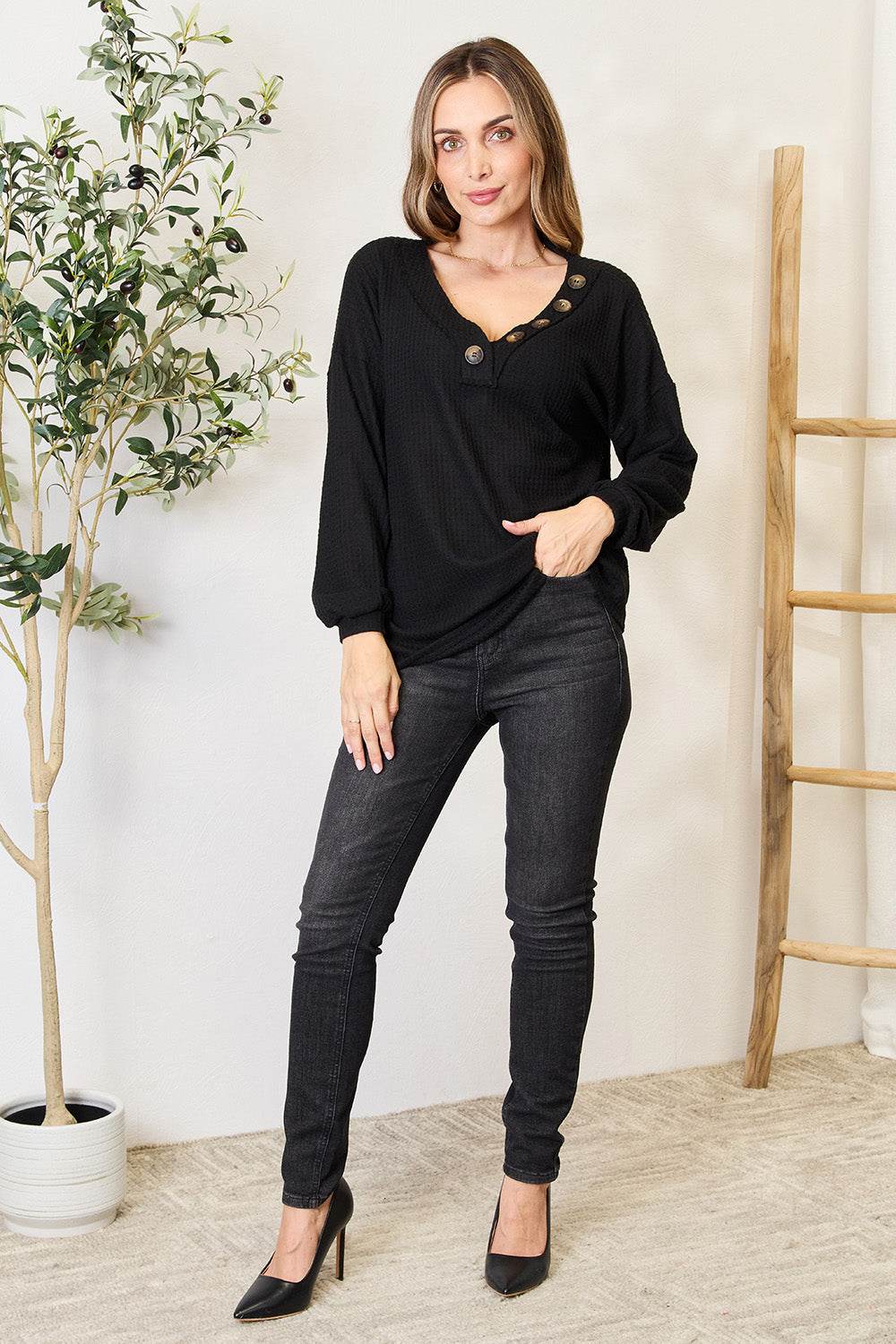 Zenana Buttoned Long Sleeve Blouse - Delanoir