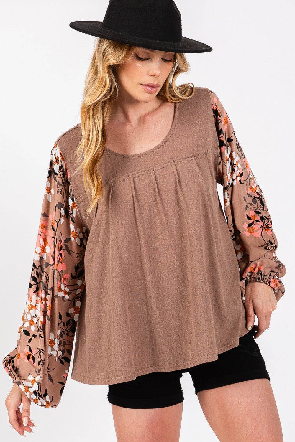 SAGE + FIG Floral Long Sleeve Front Pleated Detail Blouse - Delanoir