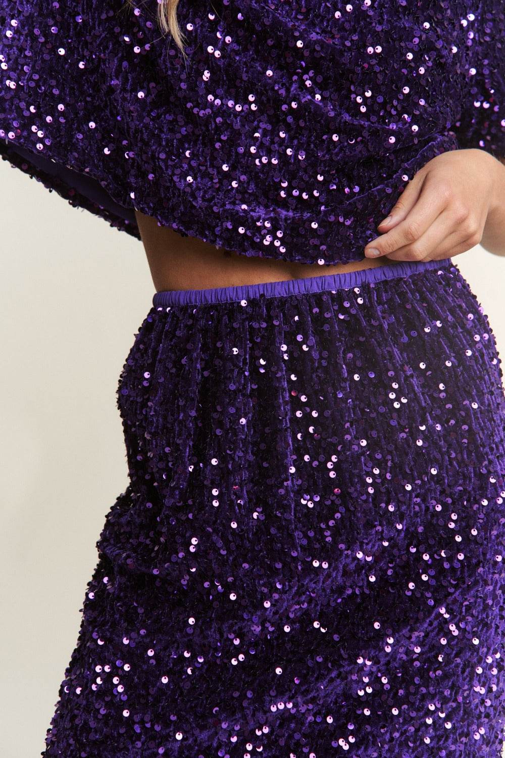J.NNA Sequin Back Slit Midi Skirt - Delanoir