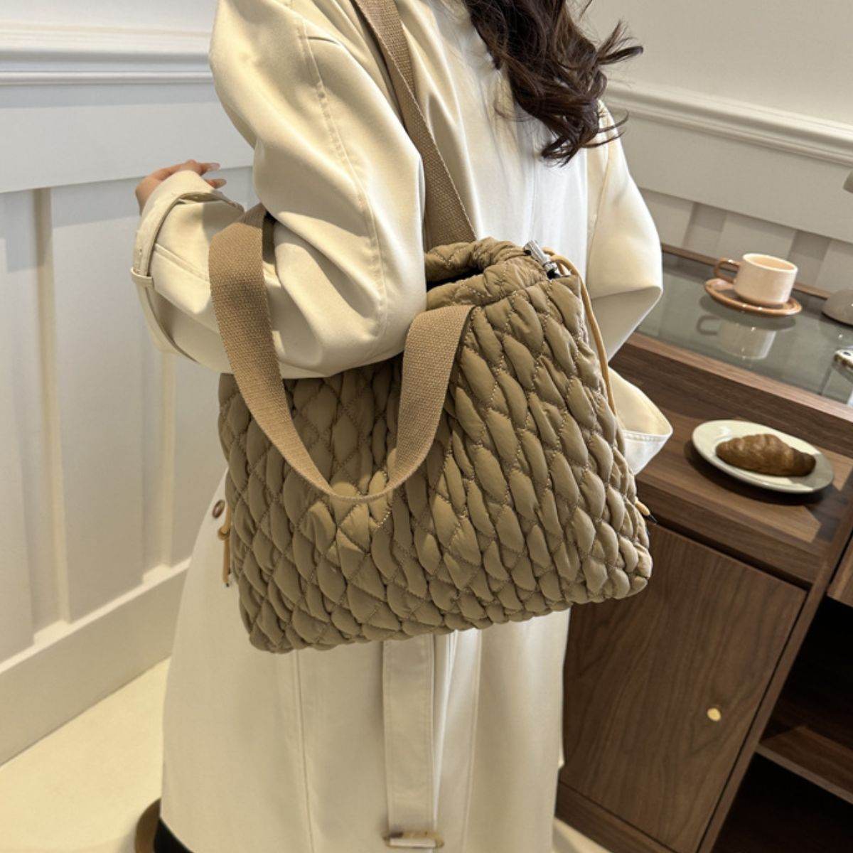Drawstring Bubble Texture Tote Bag - Delanoir
