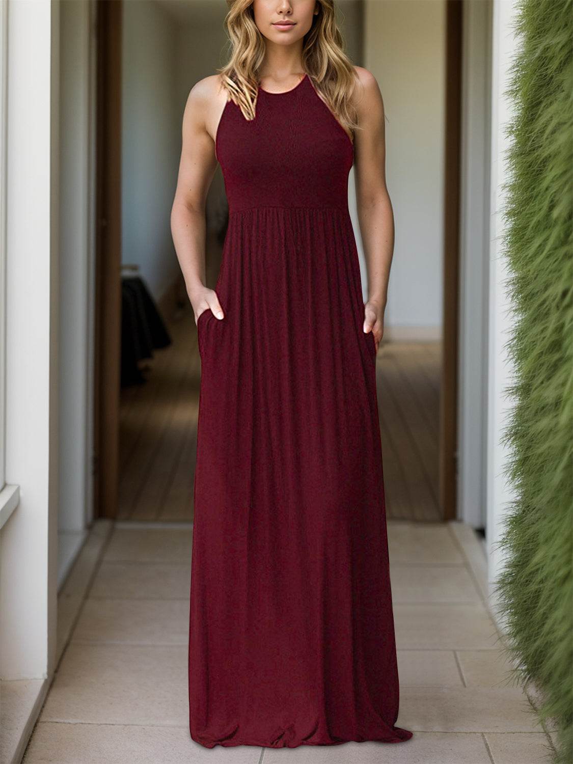 Pocketed Round Neck Sleeveless Dress - Delanoir