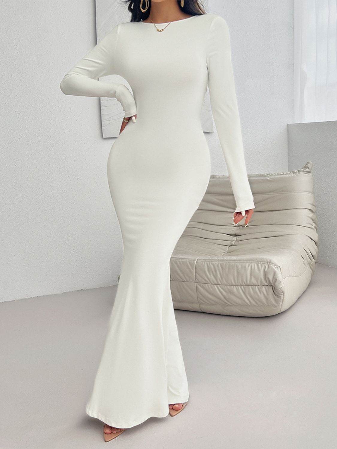 Devine Backless Round Neck Long Sleeve Maxi Dress - Delanoir