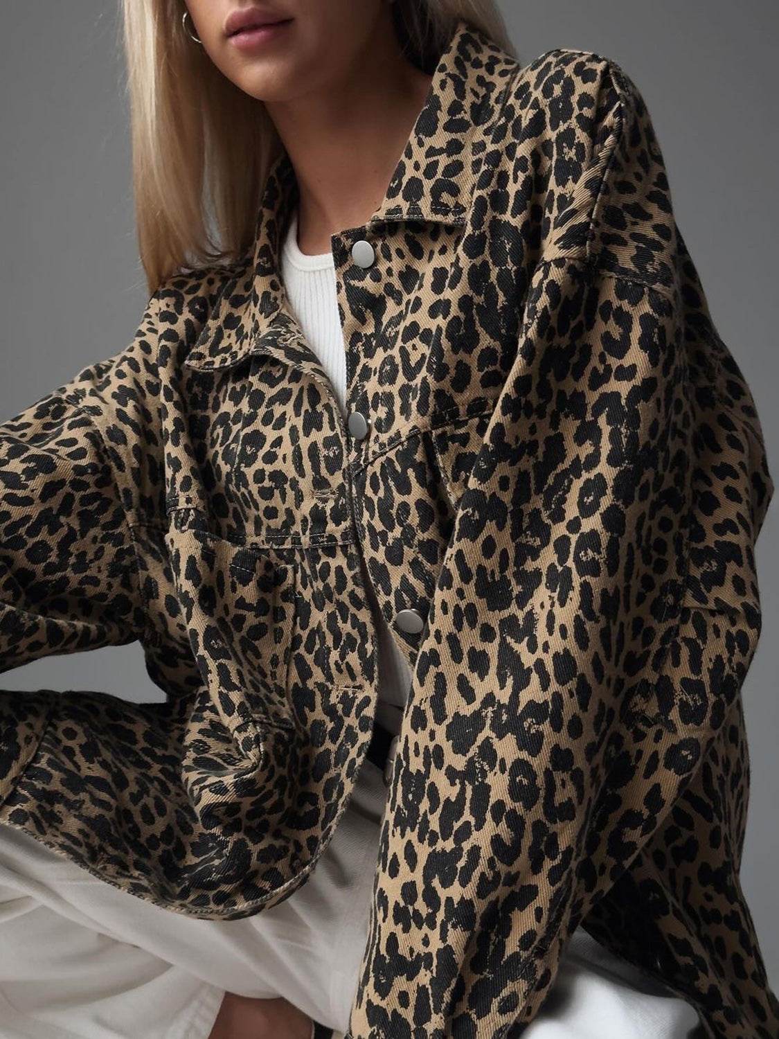 Leopard Button Up Long Sleeve Denim Top - Delanoir
