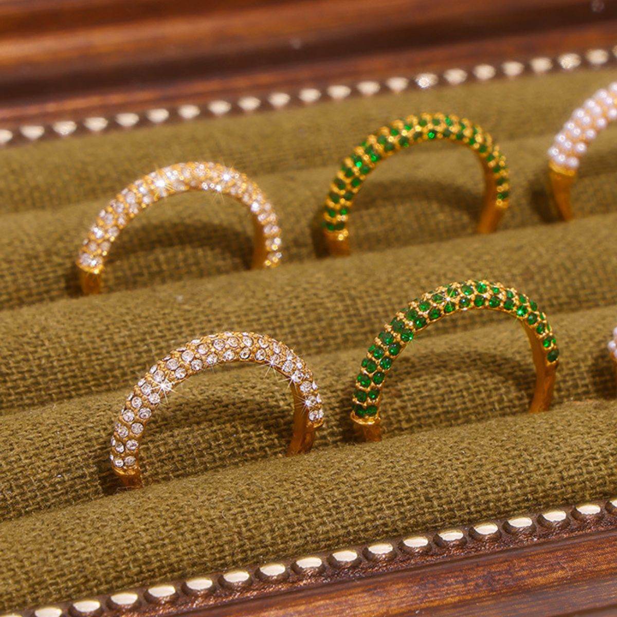 18K Gold-Plated Inlaid Zircon Ring - Delanoir