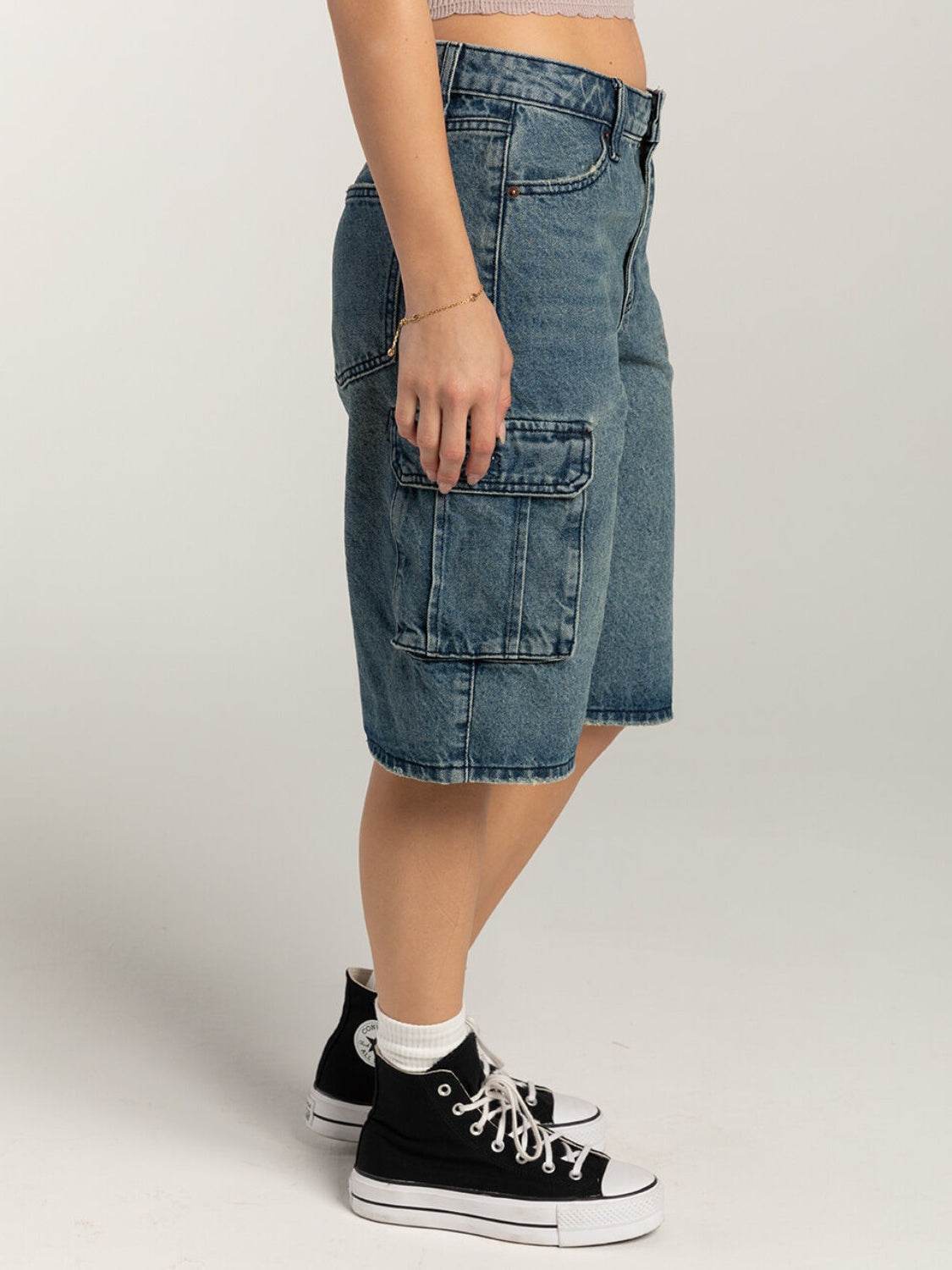 Mid-Rise Waist Denim Shorts with Pockets - Delanoir