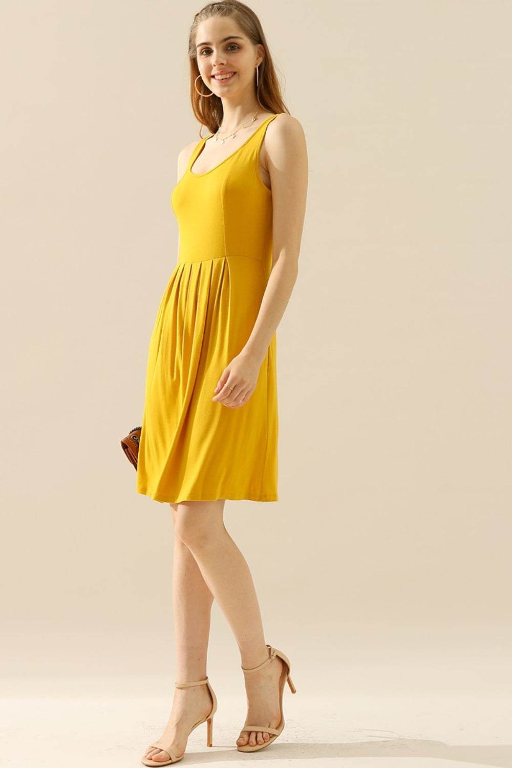 Doublju Full Size Round Neck Ruched Sleeveless Dress with Pockets - Delanoir