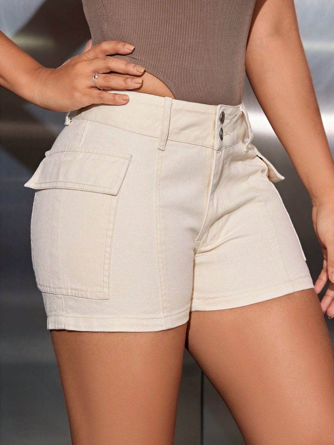 Mid-Rise Waist Denim Shorts with Pockets - Delanoir