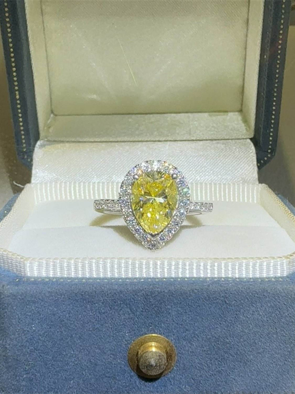 2 Carat Moissanite 925 Sterling Silver Teardrop Shape Ring - Delanoir