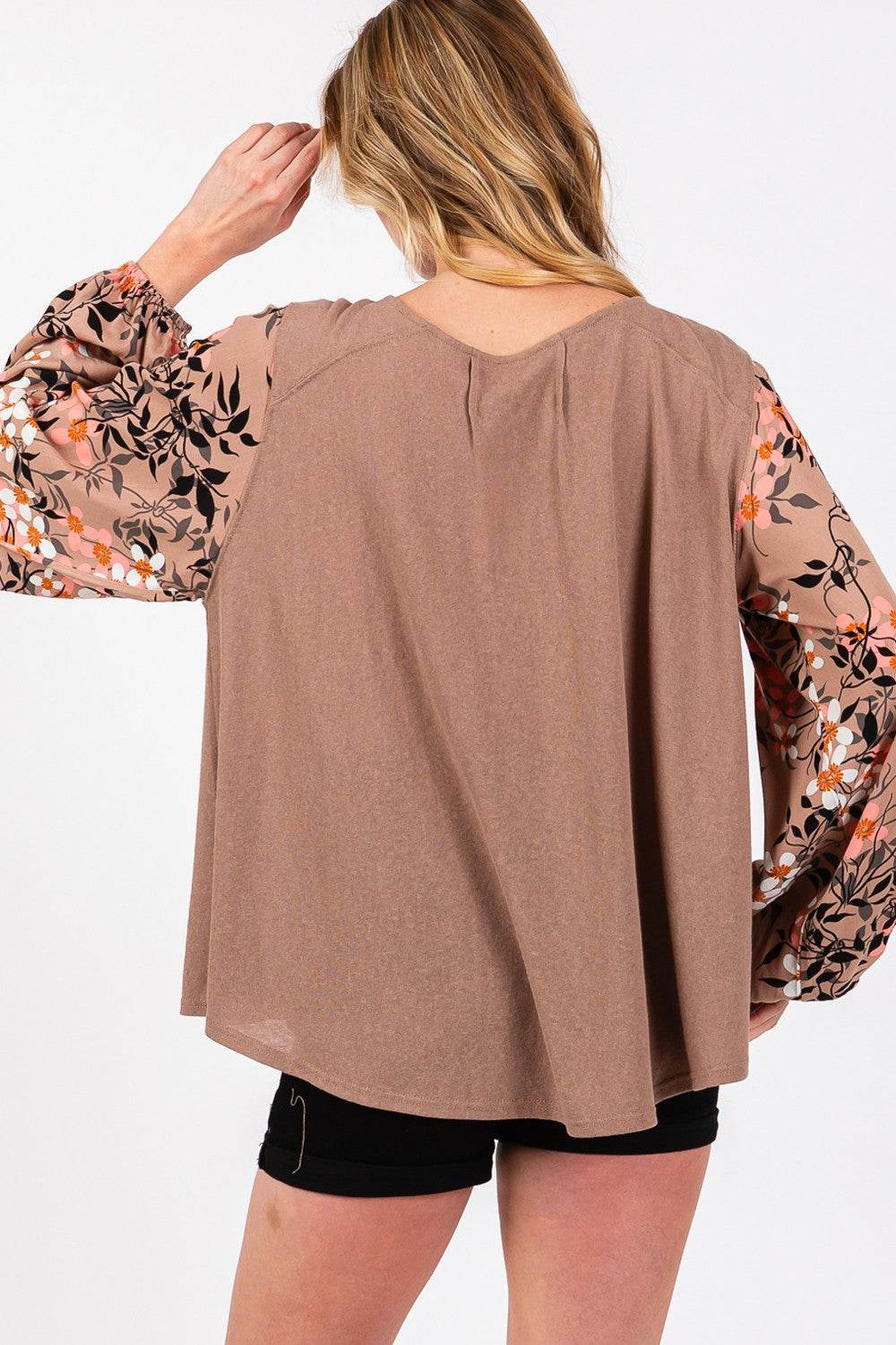 SAGE + FIG Floral Long Sleeve Front Pleated Detail Blouse - Delanoir