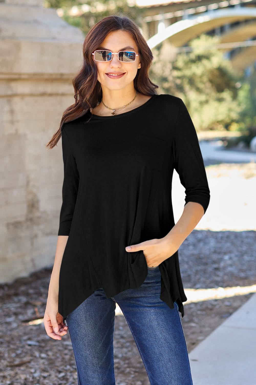 Basic Bae Full Size Round Neck Pocketed T-Shirt - Delanoir