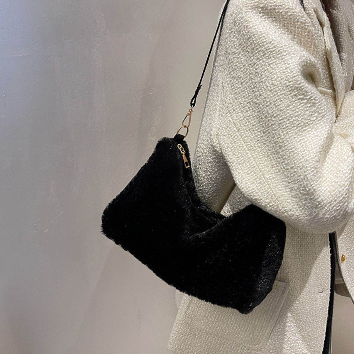 Faux Fur Removable Strap Shoulder Bag - Delanoir