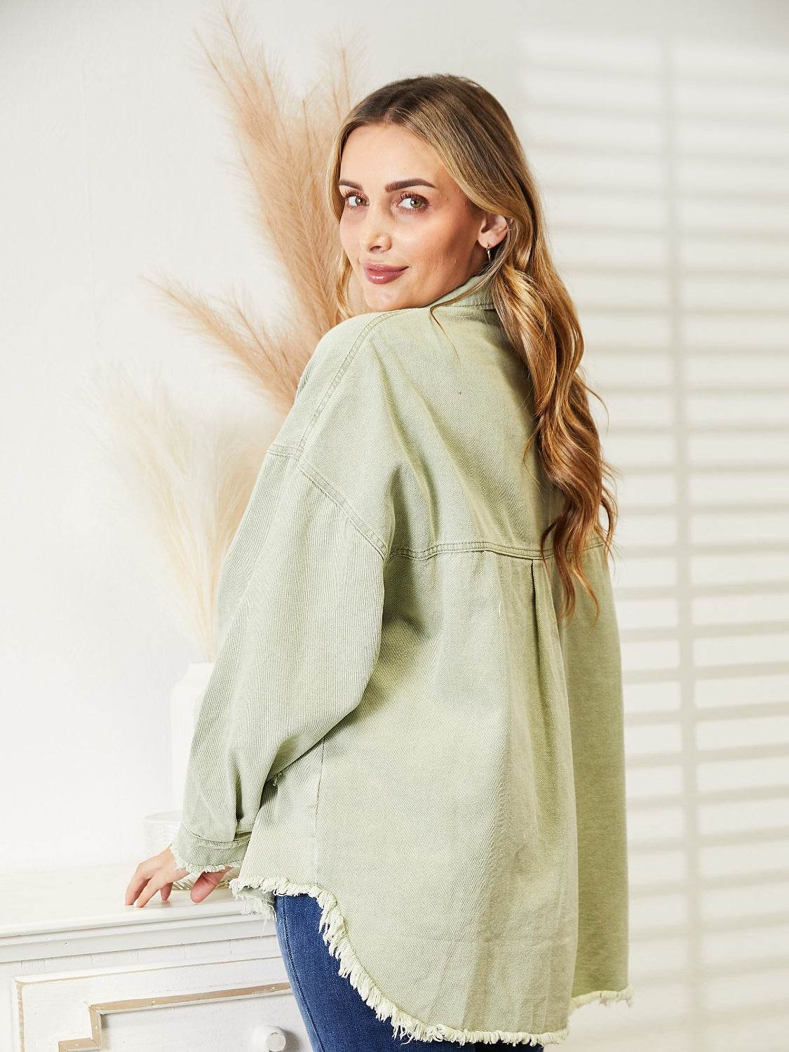Distressed Raw Hem Denim Jacket - Delanoir