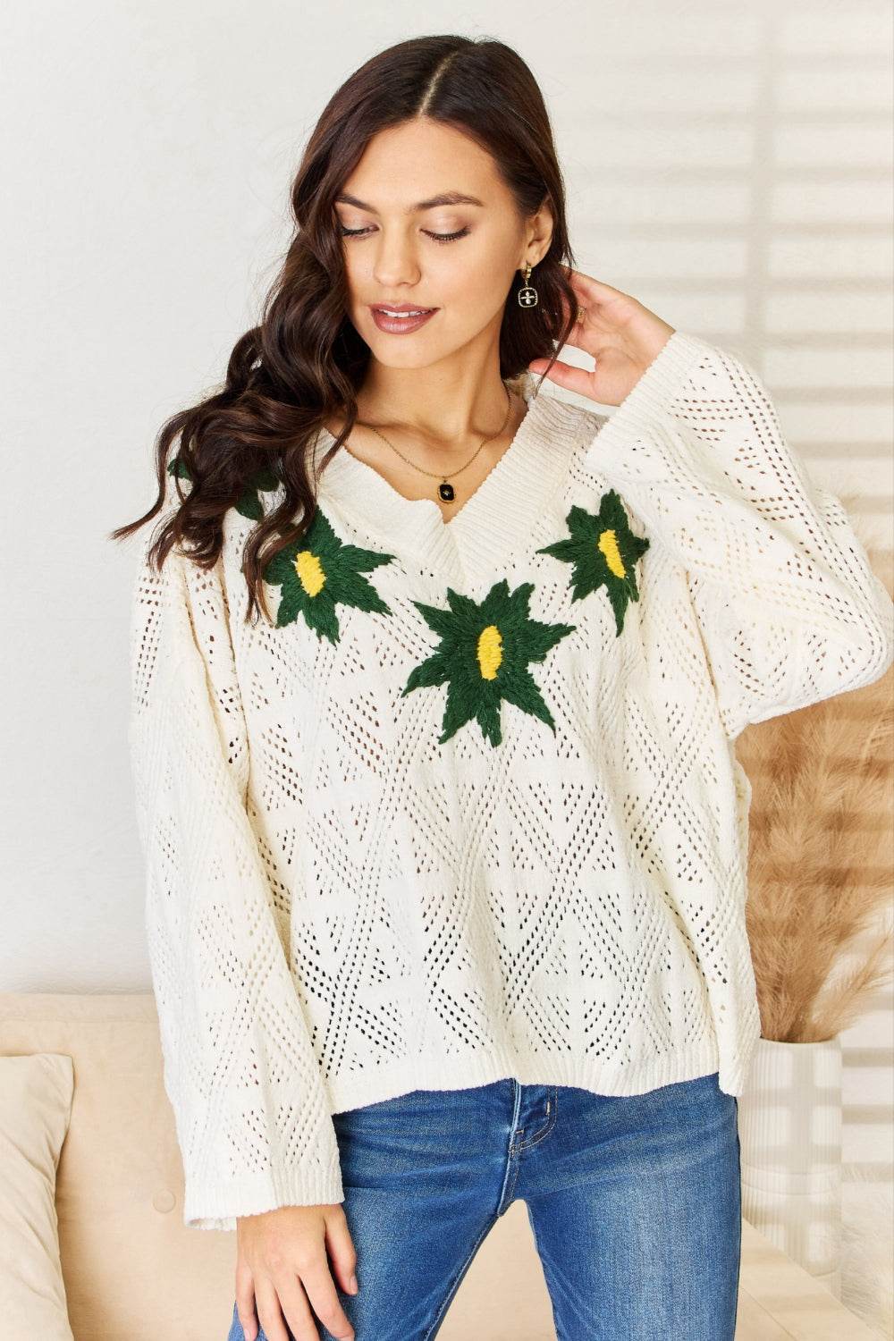 POL Floral Embroidered Pattern V-Neck Sweater - Delanoir