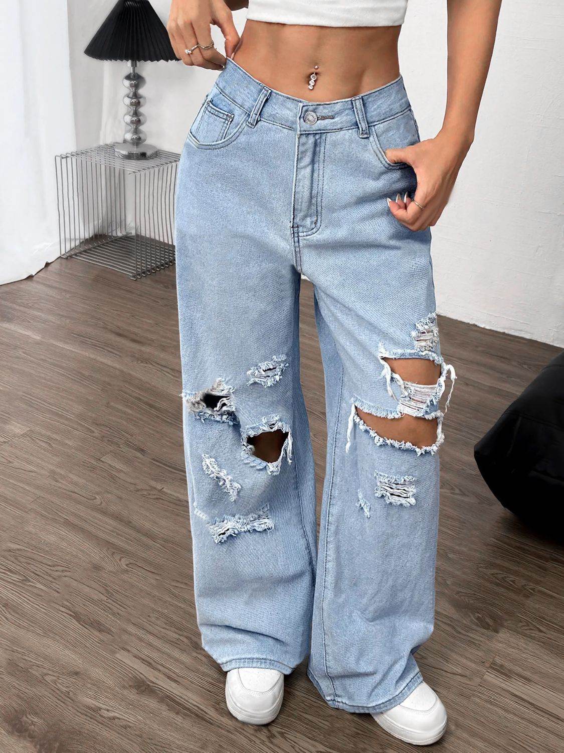 Distressed Wide Leg Jeans with Pockets - Delanoir