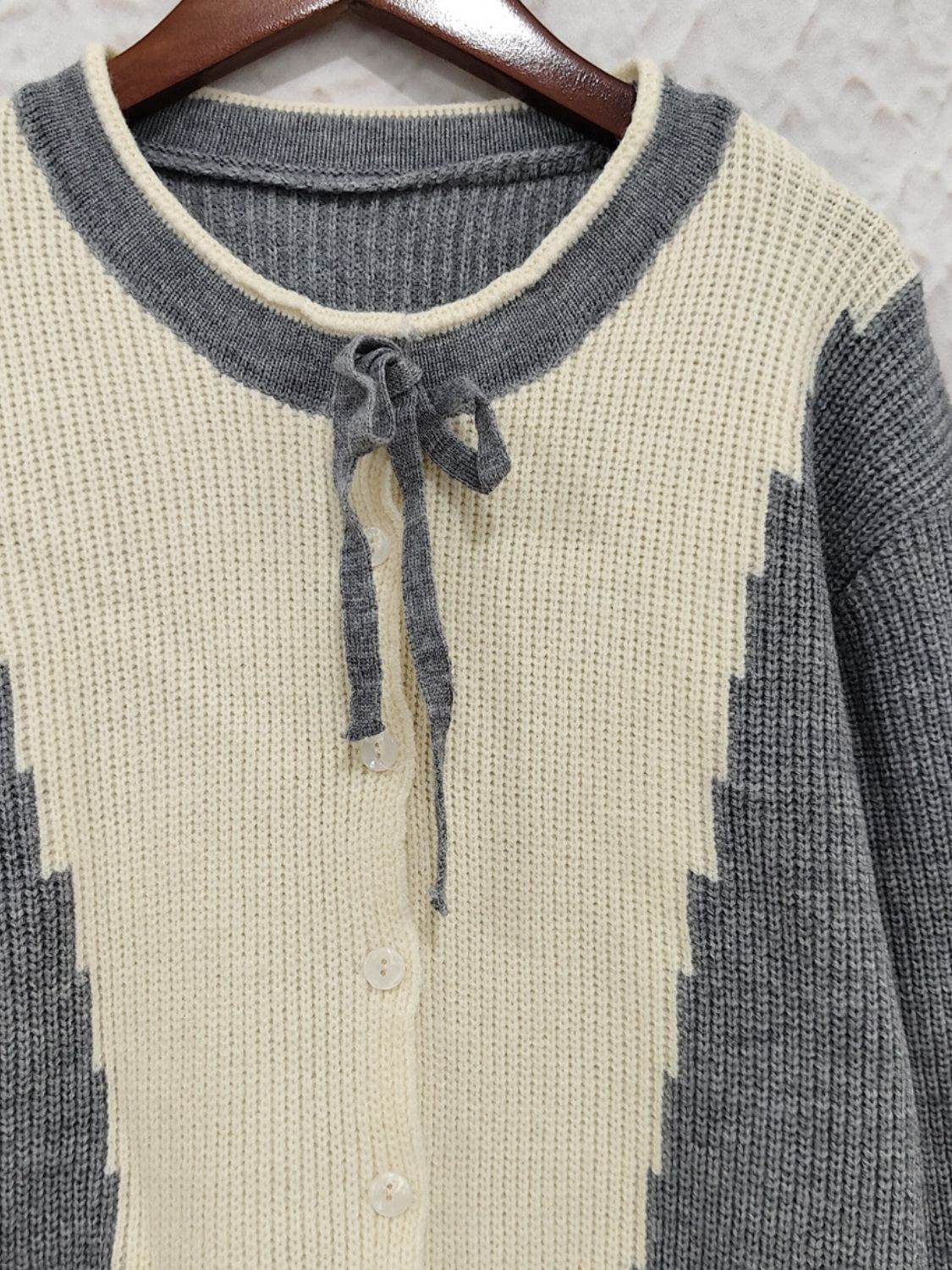Contrast Button Down Long Sleeve Cardigan - Delanoir