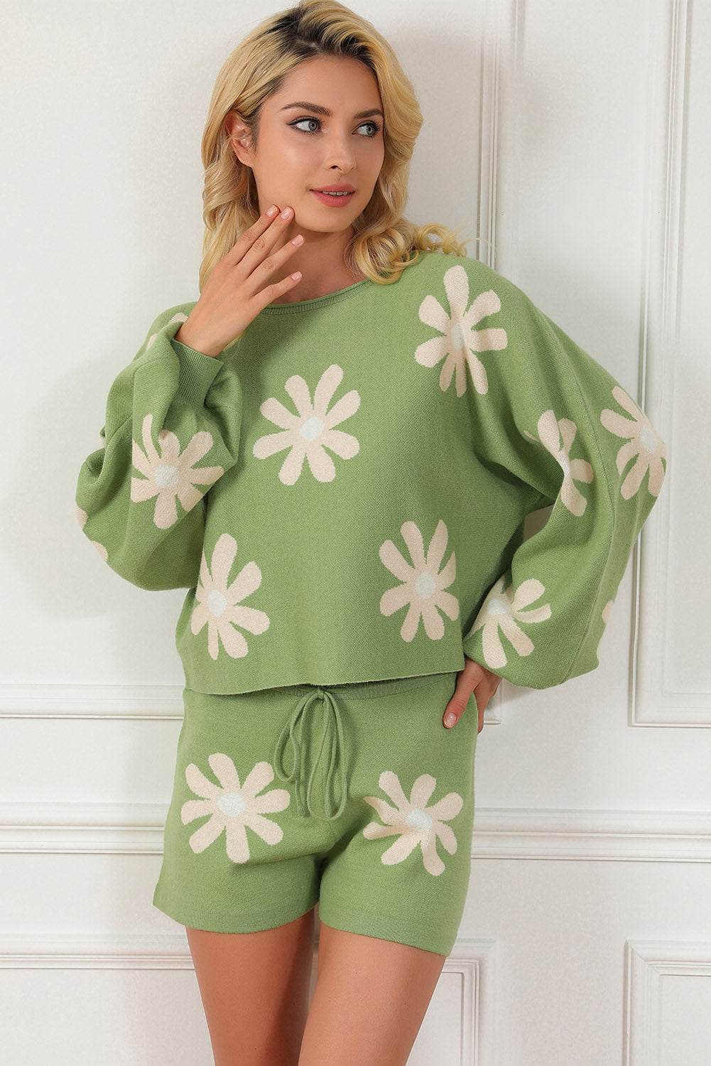 Flower Pattern Long Sleeve Sweater and Drawstring Shorts Set - Delanoir