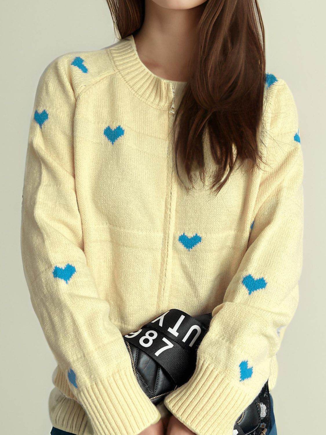 Heart Round Neck Zip Up Cardigan - Delanoir