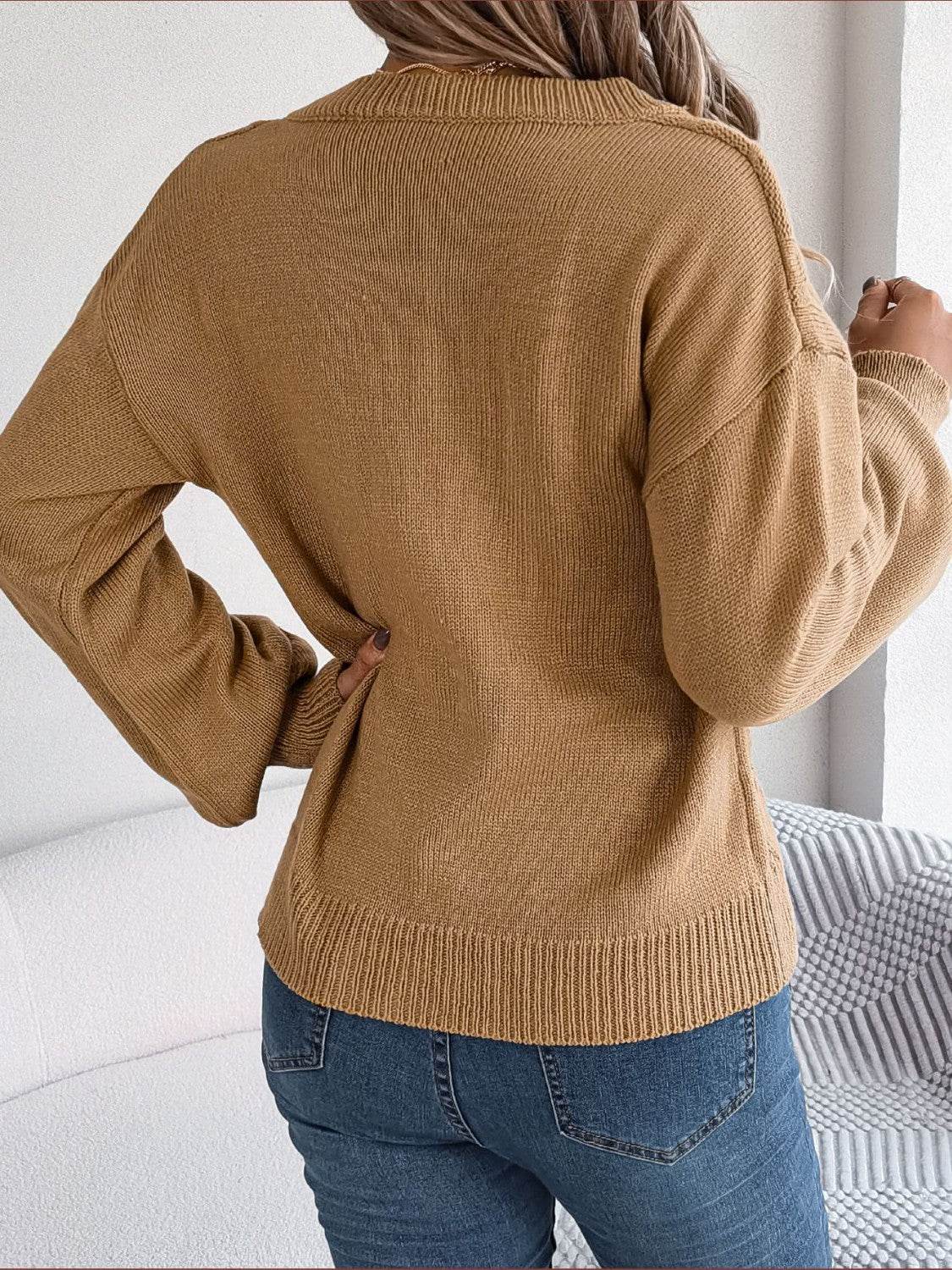Cable-Knit Buttoned V-Neck Sweater - Delanoir