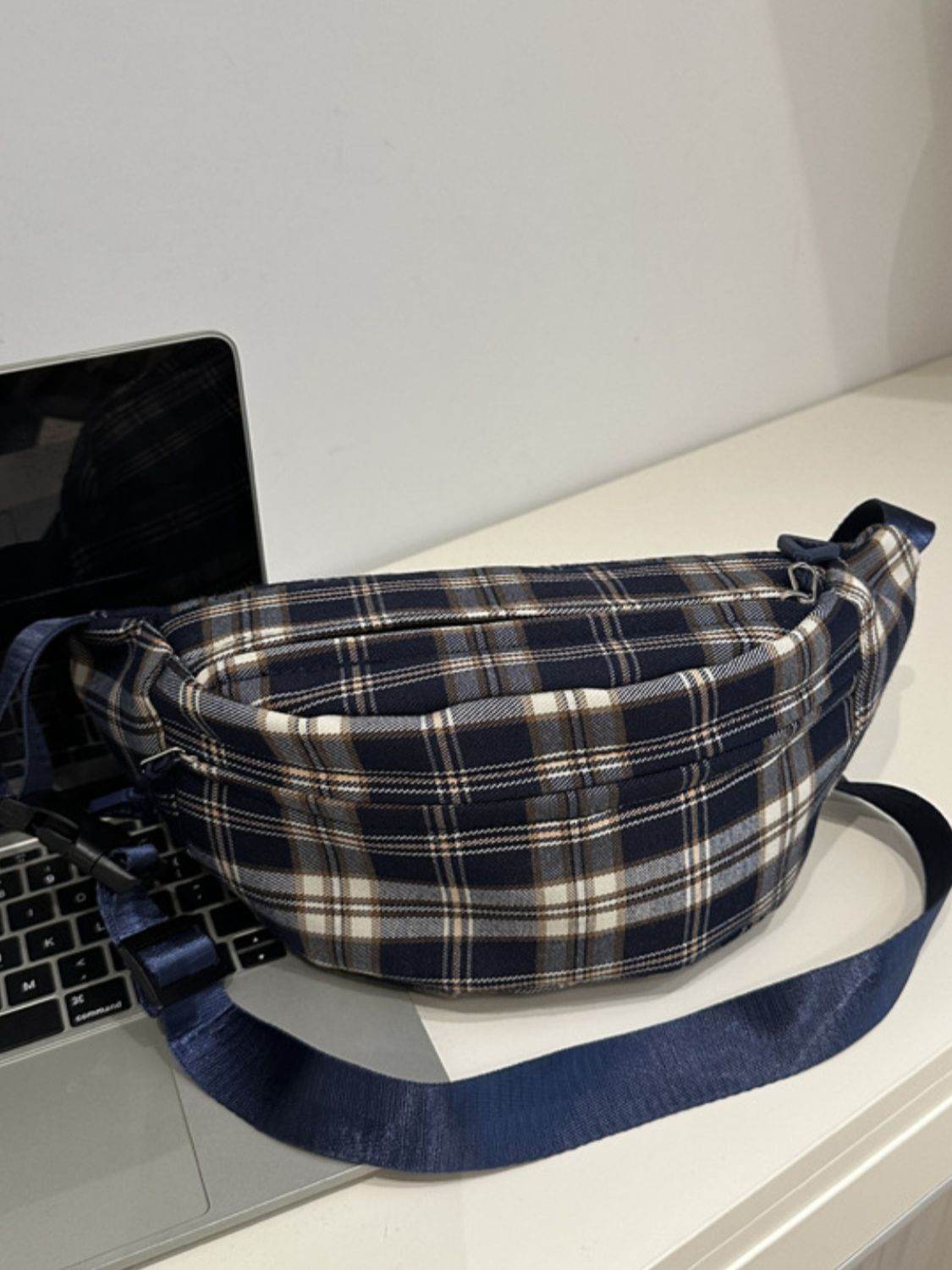 Plaid Adjustable Strap Crossbody Bag - Delanoir