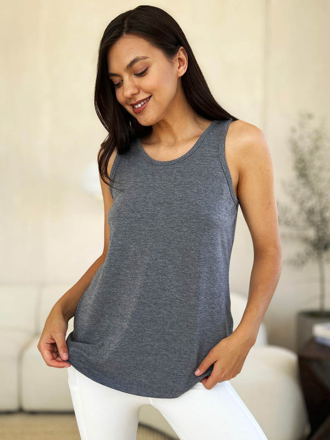 Basic Bae Full Size Round Neck Curved Hem Tank - Delanoir
